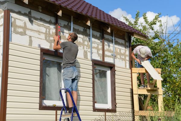 Cost of Handyman Siding Repair in Warwick