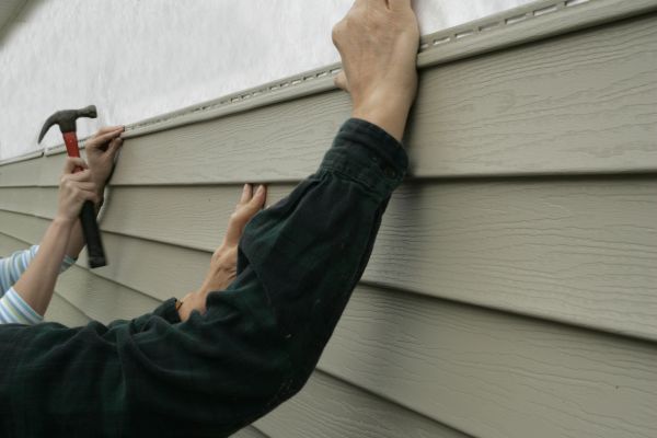 Cost of Insulated Siding Installation in Warwick