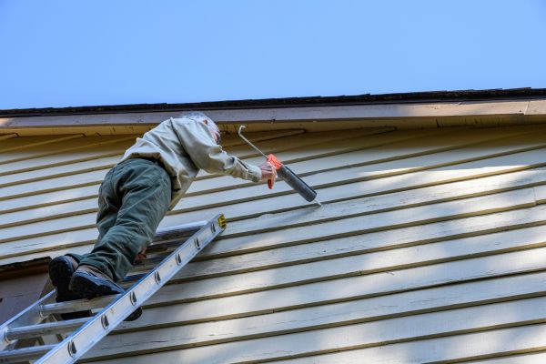 Cost of Vinyl Siding Caulk Repair in Warwick