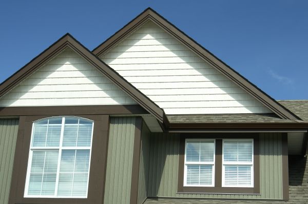 Cost of Vertical Vinyl Siding Repair in Warwick