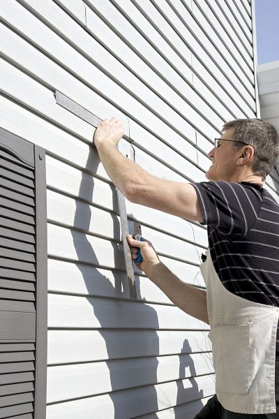Cost of Vinyl Siding Service in Warwick
