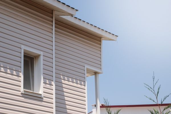 Cost of Vinyl Siding Hole Repair in Warwick